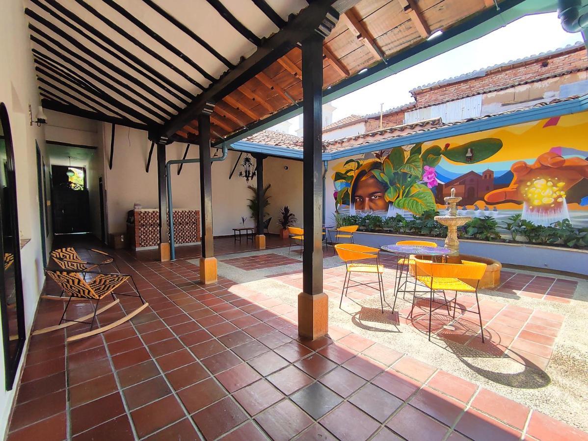 Trip Monkey Giron Hotel Exterior foto